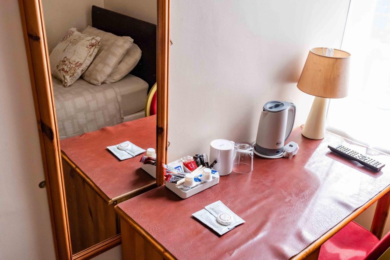 Aarondale Guest House Hartlepool Esterno foto