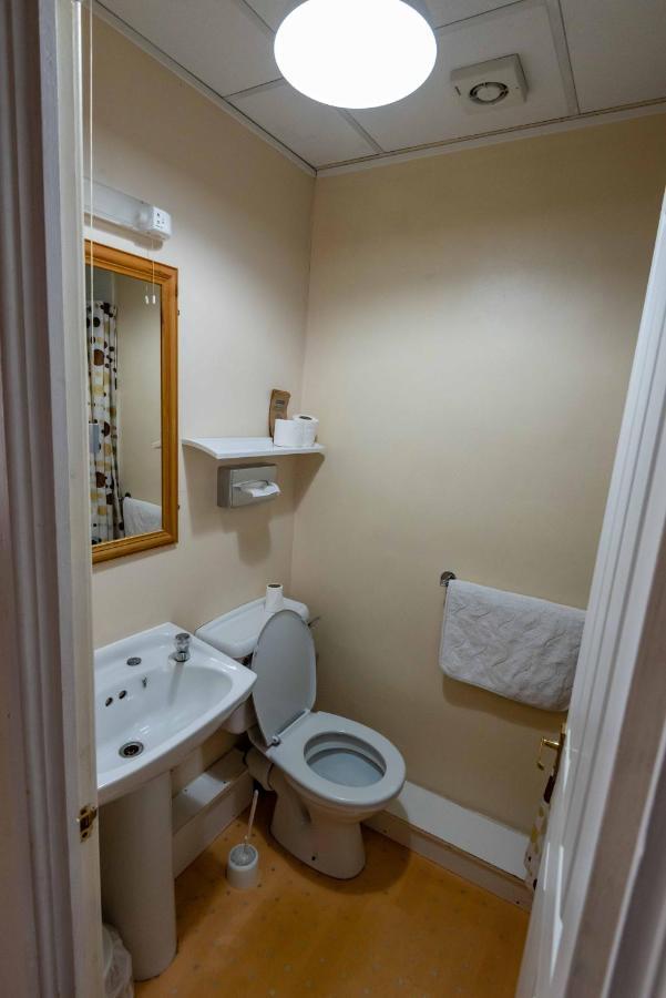 Aarondale Guest House Hartlepool Esterno foto